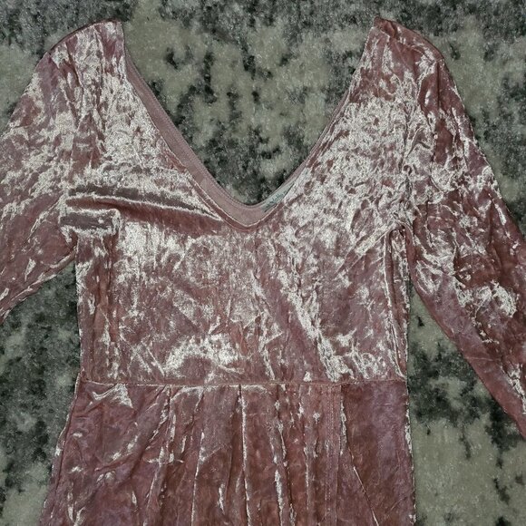 Charlotte Russe Pink Velvet Dress || EUC Medium - Picture 5 of 8
